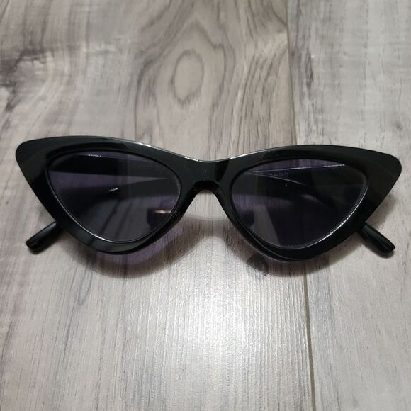 Wear me pro cat eye sunglasses - Picture 2 of 8